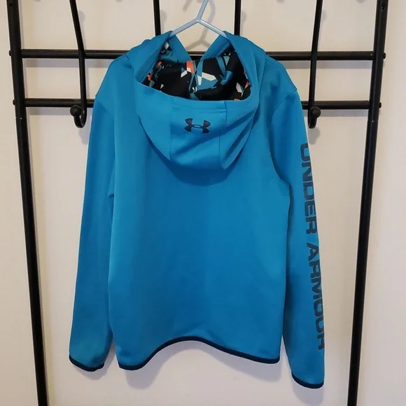 Youth Under Armour hoodie - Picture 2 of 3